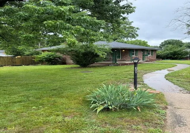 Photo 2 of Sale Pending at 201 Wilson Downing Rd, Lexington, KY 40517 | MLS# 26012000 | Listing updated on 2026-08-23