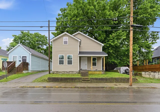 Photo 2 of Single family home for sale at 210 E 7th Street, Lexington, KY 40508 | MLS# 26013120 | Listing updated on 2026-09-02