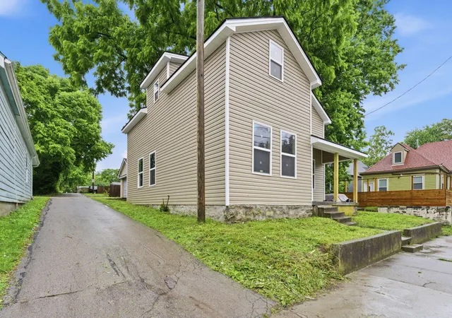 Photo 3 of Single family home for sale at 210 E 7th Street, Lexington, KY 40508 | MLS# 26013120 | Listing updated on 2026-09-02