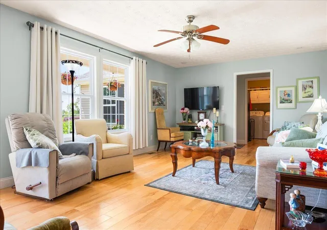 Photo 3 of Single family home for sale at 450 Aspen Dr, London, KY 40741 | MLS# 26012457 | Listing updated on 2026-06-01