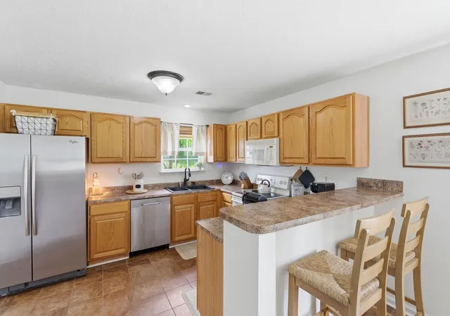 Homes for sale in Berea, KY | 1129 Jamestown Dr, Berea, KY 40403 | MLS# 26012582