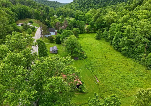 Homes for sale in Frenchburg, KY | 7583 Hawkins Branch Rd Rd, Frenchburg, KY 40322 | MLS# 26012048