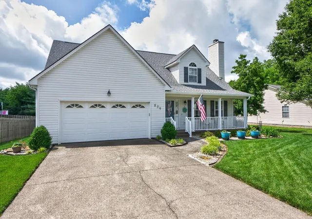 Homes for sale in Versailles, KY | 839 Eagle Crest Dr, Versailles, KY 40383 | MLS# 26012806