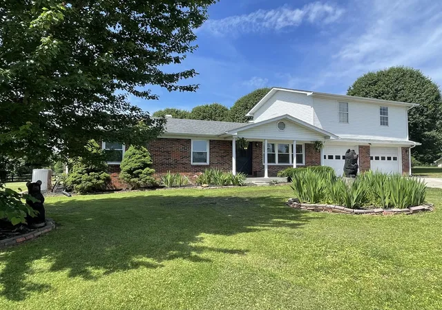 Homes for sale in Lily, KY | 35 Barker Spur Rd, Lily, KY 40740 | MLS# 26012434