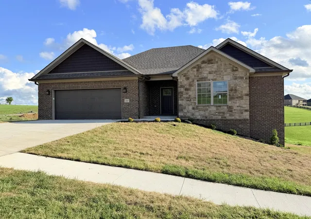 Photo 1 of Single family home for sale at 303 Wolverine Way, Richmond, KY 40475 | MLS# 26012091 | Listing updated on 2026-09-14