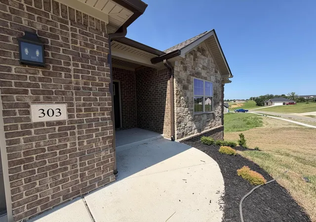 Photo 2 of Single family home for sale at 303 Wolverine Way, Richmond, KY 40475 | MLS# 26012091 | Listing updated on 2026-09-14