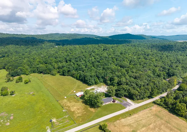 Photo 4 of Sale Pending at 868 Highway 1258, Monticello, KY 42633 | MLS# 26012383 | Listing updated on 2026-09-29