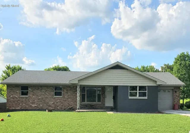 Photo 1 of Single family home for sale at 326 Sioux Trl, Somerset, KY 42501 | MLS# 26012180 | Listing updated on 2026-08-20