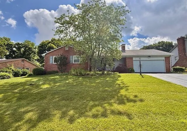 Photo 1 of Single family home for sale at 3304 Bellefonte Dr, Lexington, KY 40502 | MLS# 26012207 | Listing updated on 2026-08-31