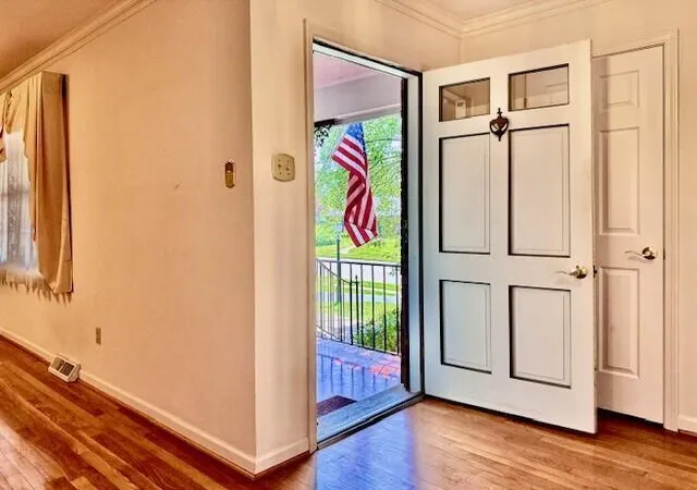 Photo 3 of Single family home for sale at 3304 Bellefonte Dr, Lexington, KY 40502 | MLS# 26012207 | Listing updated on 2026-08-31
