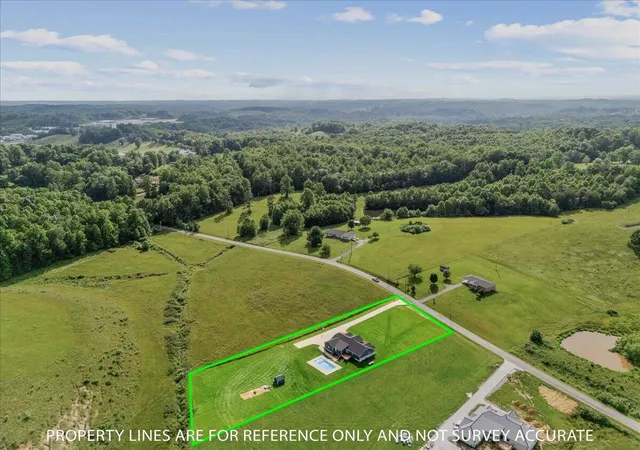 Photo 3 of Single family home for sale at 668 Slate Lick Rd, London, KY 40741 | MLS# 26012323 | Listing updated on 2026-09-29