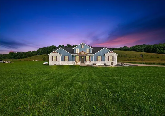 Photo 3 of Single family home for sale at 668 Slate Lick Rd, London, KY 40741 | MLS# 26012323 | Listing updated on 2026-09-29