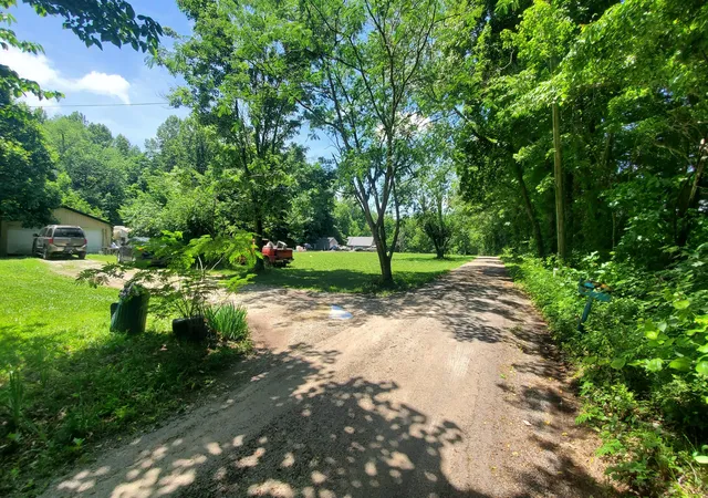 Photo 3 of Single family home for sale at 1696 Sims Ridge Rd, Kings Mountain, KY 40442 | MLS# 26012222 | Listing updated on 2026-06-19