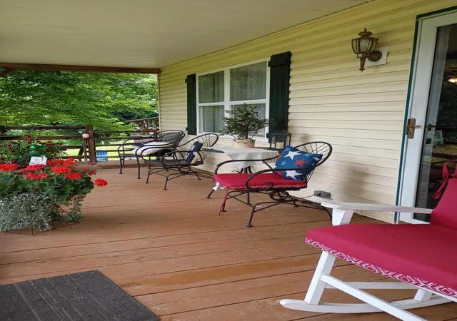 Homes for sale in Hustonville, KY | 417 Clearview Dr, Hustonville, KY 40437 | MLS# 26012255