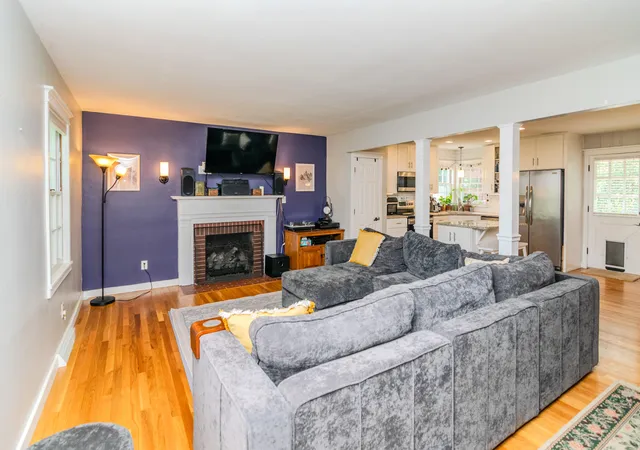 Photo 2 of Single family home for sale at 222 Wilson Downing Rd, Lexington, KY 40517 | MLS# 26012554 | Listing updated on 2026-09-14