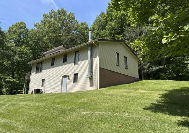 Homes for sale in London, KY | 251 Old State Rd, London, KY 40744 | MLS# 26012265