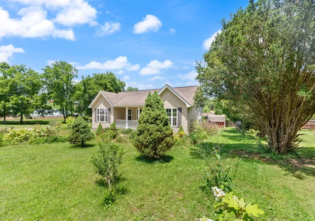 Homes for sale in Mt Vernon, KY | 70 Liberty Dr, Mt Vernon, KY 40456 | MLS# 26012286