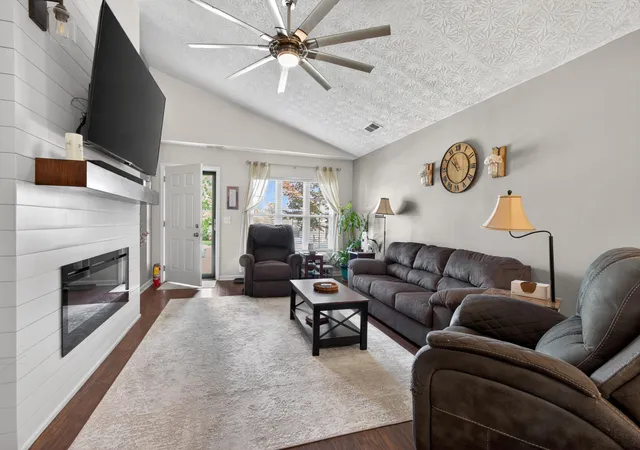 5th image of 259 Baybrook Cir, Nicholasville, KY 40356 | MLS# 26012288