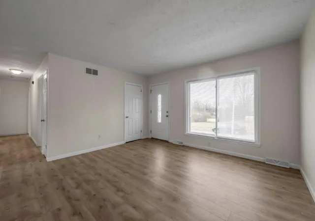Photo 3 of Single family home for sale at 3585 Pimlico Pkwy, Lexington, KY 40517 | MLS# 26012306 | Listing updated on 2026-07-03