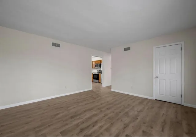 Photo 3 of Single family home for sale at 3585 Pimlico Pkwy, Lexington, KY 40517 | MLS# 26012306 | Listing updated on 2026-07-03