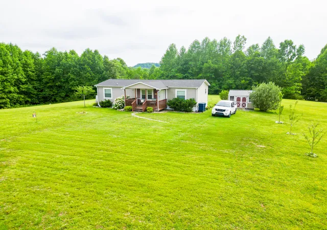 Homes for sale in Science Hill, KY | 679 Bert Ridge Rd, Science Hill, KY 42553 | MLS# 26012308