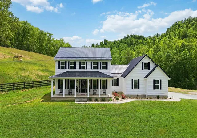 Homes for sale in Manchester, KY | 2604 Upper Rader Rd, Manchester, KY 40962 | MLS# 26012372