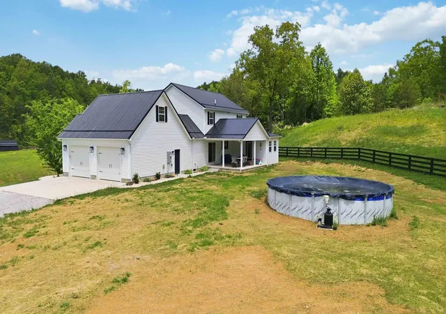 Homes for sale in Manchester, KY | 2604 Upper Rader Rd, Manchester, KY 40962 | MLS# 26012372