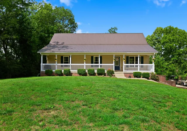 Homes for sale in Harrodsburg, KY | 688 Cap Bottom Ln, Harrodsburg, KY 40330 | MLS# 26012608