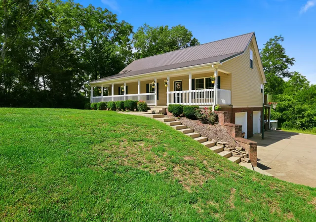 Homes for sale in Harrodsburg, KY | 688 Cap Bottom Ln, Harrodsburg, KY 40330 | MLS# 26012608