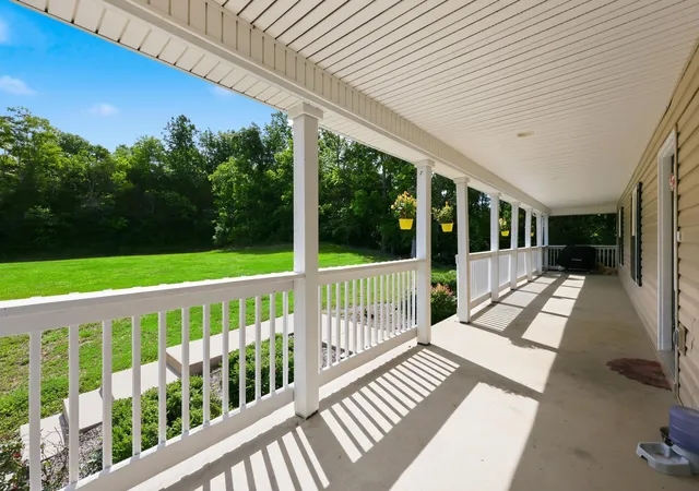 Homes for sale in Harrodsburg, KY | 688 Cap Bottom Ln, Harrodsburg, KY 40330 | MLS# 26012608