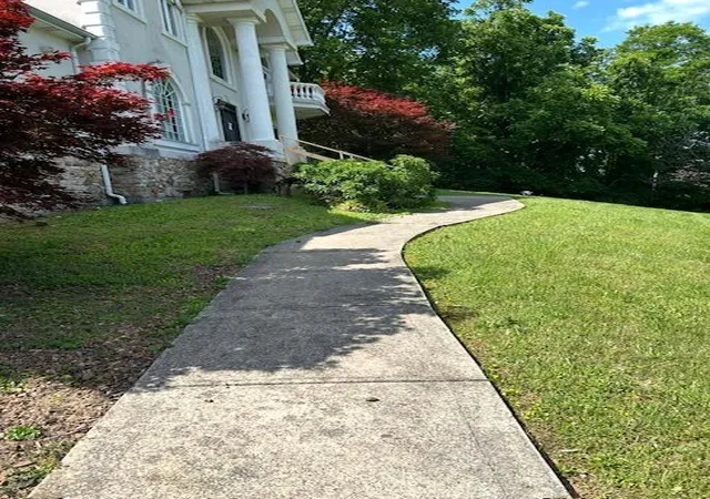 Photo 2 of Single family home for sale at 127 Lisa Way, Somerset, KY 42503 | MLS# 26012578 | Listing updated on 2026-10-01