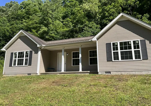 Homes for sale in Manchester, KY | 9285 Ky 1524, Manchester, KY 40962 | MLS# 26012600