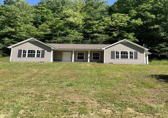 Homes for sale in Manchester, KY | 9285 Ky 1524, Manchester, KY 40962 | MLS# 26012600