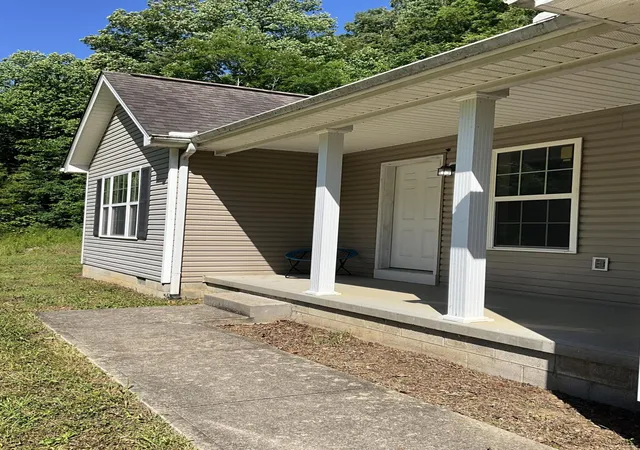 Homes for sale in Manchester, KY | 9285 Ky-1524, Manchester, KY 40962 | MLS# 26012600