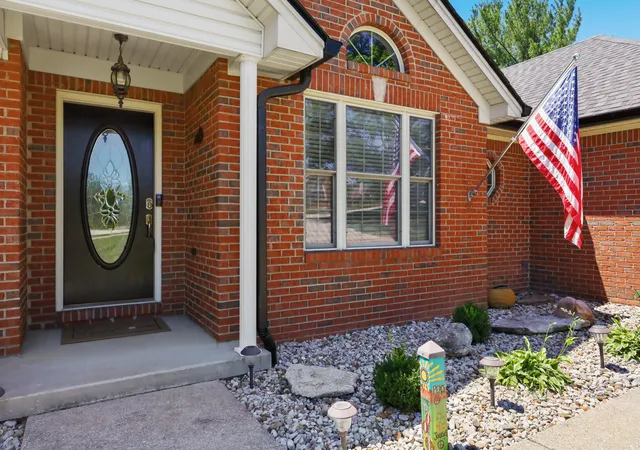Photo 3 of Single family home for sale at 3032 Woodfield Cir, Richmond, KY 40475 | MLS# 26012529 | Listing updated on 2026-08-04