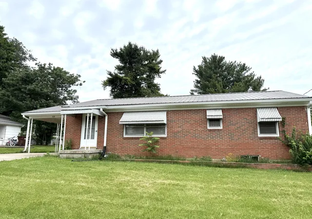 Homes for sale in Lancaster, KY | 219 Gale Dr, Lancaster, KY 40444 | MLS# 26012493
