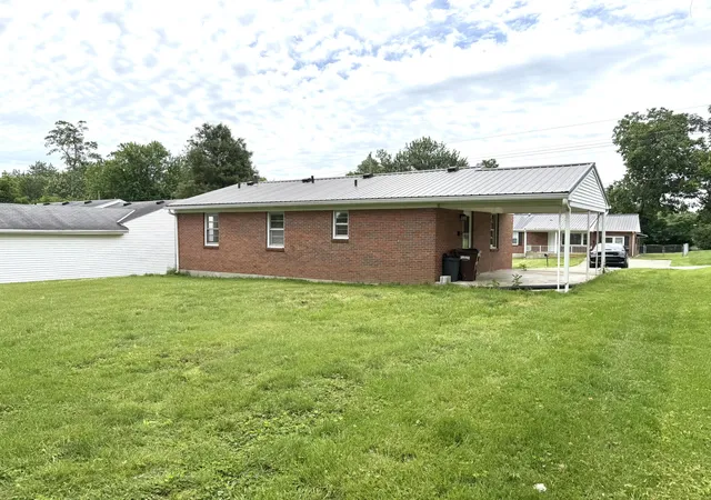 Homes for sale in Lancaster, KY | 219 Gale Dr, Lancaster, KY 40444 | MLS# 26012493