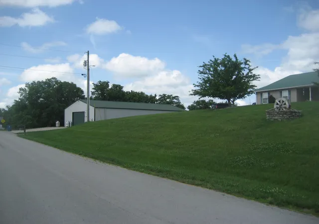 Homes for sale in Lawrenceburg, KY | 1026 S Sea Ridge Rd, Lawrenceburg, KY 40342 | MLS# 26012489