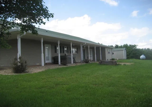 Homes for sale in Lawrenceburg, KY | 1026 S Sea Ridge Rd, Lawrenceburg, KY 40342 | MLS# 26012489