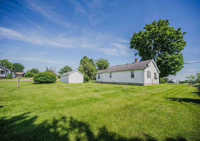 Homes for sale in Sharpsburg, KY | 7608 W Tunnel Hill Rd, Sharpsburg, KY 40374 | MLS# 26014090