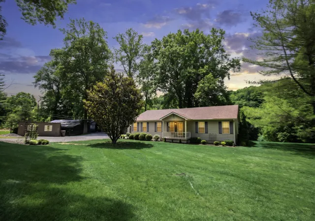 Homes for sale in Versailles, KY | 191 Bunton Rd, Versailles, KY 40383 | MLS# 26012716