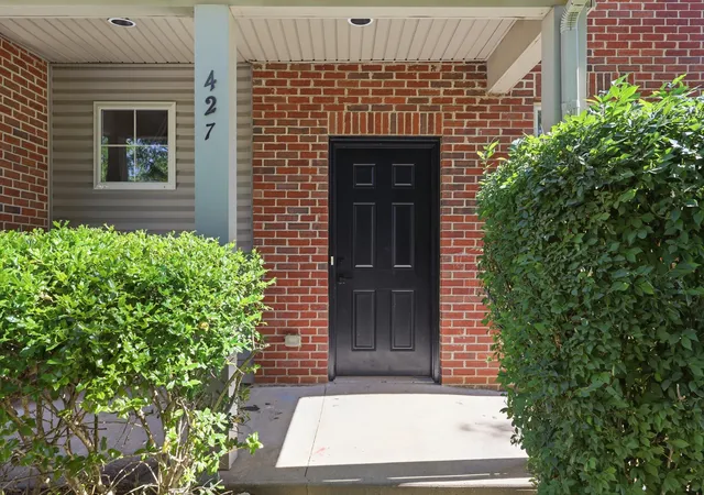 Photo 2 of Townhouse for sale at 427 Newbury Way, Lexington, KY 40514 | MLS# 26012497 | Listing updated on 2026-09-13