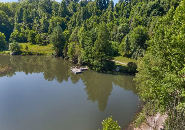 Homes for sale in Mount Vernon, KY | 716 Renfro Creek Rd, Mount Vernon, KY 40456 | MLS# 26012654