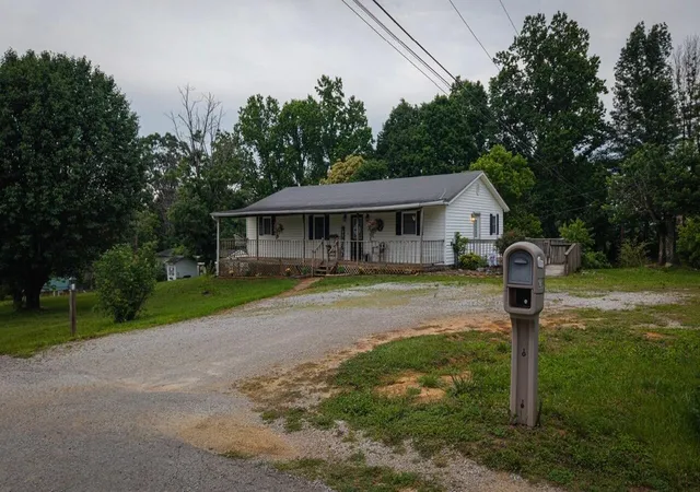 Homes for sale in Somerset, KY | 228 Whitaker Rd, Somerset, KY 42503 | MLS# 26012567