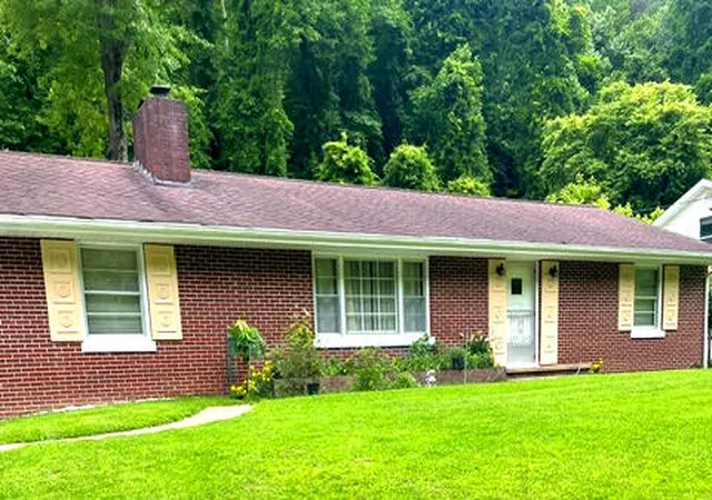 Homes for sale in Morehead, KY | 485 N Wilson Ave, Morehead, KY 40351 | MLS# 26012659