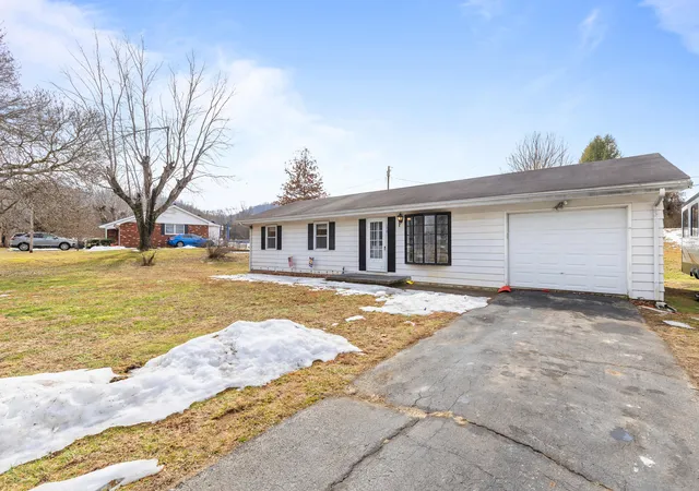 Homes for sale in Vanceburg, KY | 178 Indian Hills Circle, Vanceburg, KY 41179 | MLS# 26012550