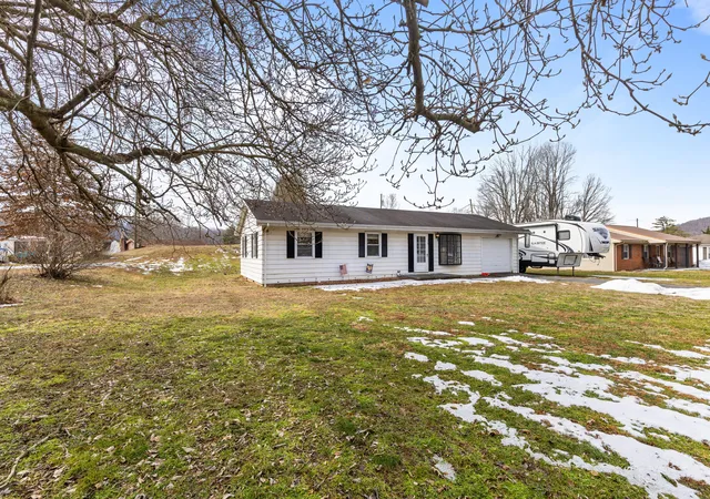Homes for sale in Vanceburg, KY | 178 Indian Hills Circle, Vanceburg, KY 41179 | MLS# 26012550