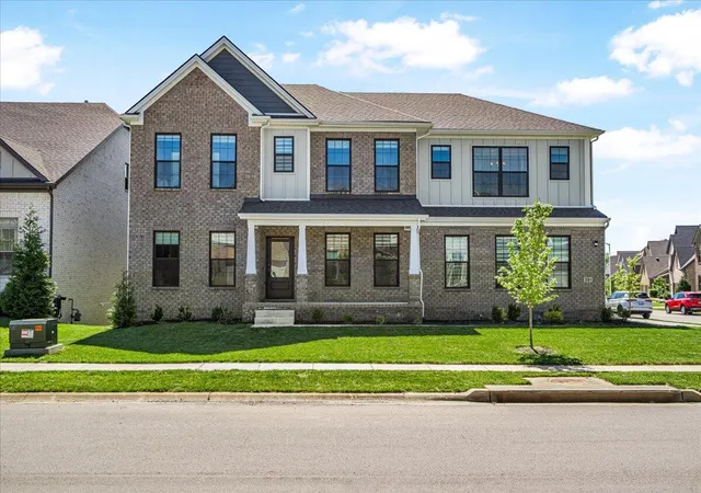 1st image of 281 Squires Cir, Lexington, KY 40515 | MLS# 26012840