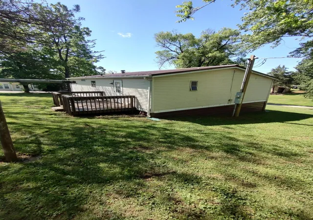 Homes for sale in Carlisle, KY | 105 Pineview Ln, Carlisle, KY 40311 | MLS# 26012637