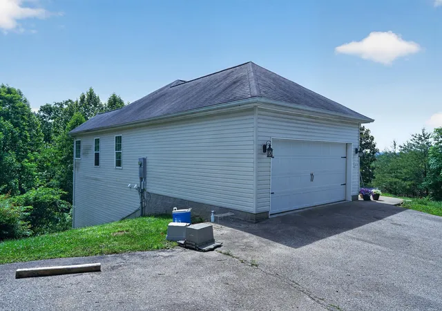 Homes for sale in Morehead, KY | 85 Bear Path, Morehead, KY 40351 | MLS# 26012629